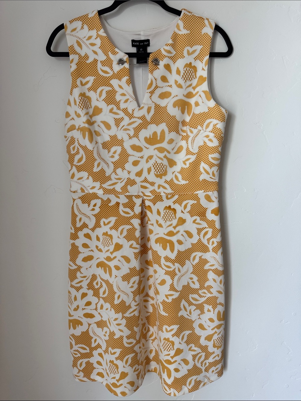 Kate and Lily Yellow White Floral Textured Sheath Dress Work Business Casual 10